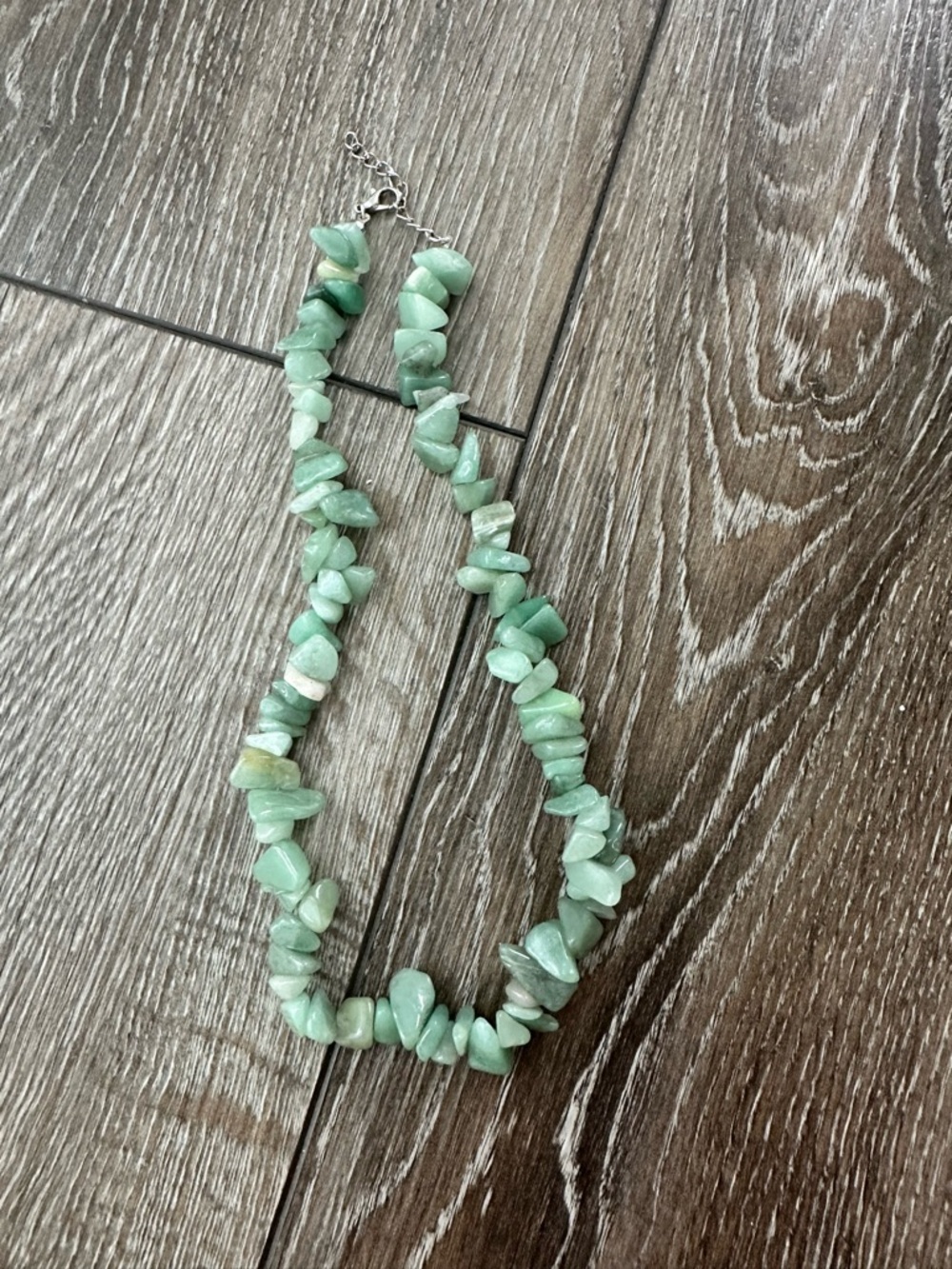 Green Chip Stone Beaded Necklace for Women